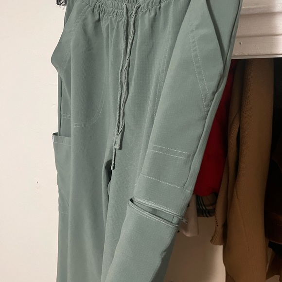 Scrub Large size green color bottom only - Picture 3 of 4